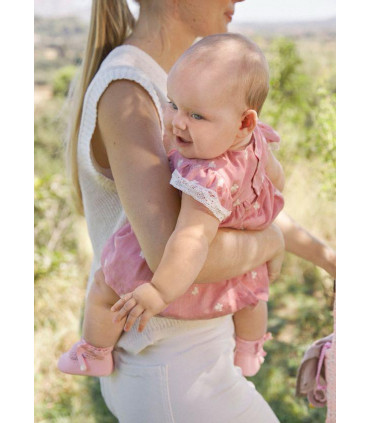 VESTIDO BORDADO CON CUBREPAÑAL