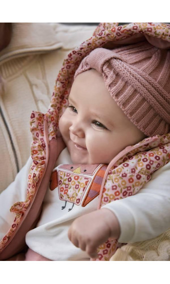 CHÁNDAL CON CHALECO ESTAMPADO