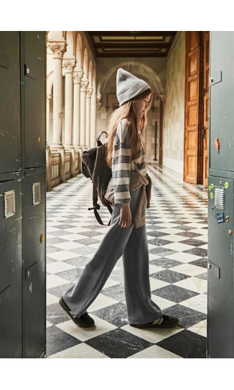 CONJUNTO PANTALÓN Y POLO RAYAS GRIS