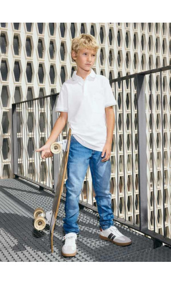 PANTALÓN VAQUERO SLIM FIT BÁSICO